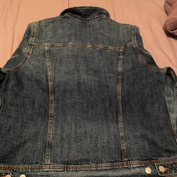 Jean jacket - Picture 2 of 3